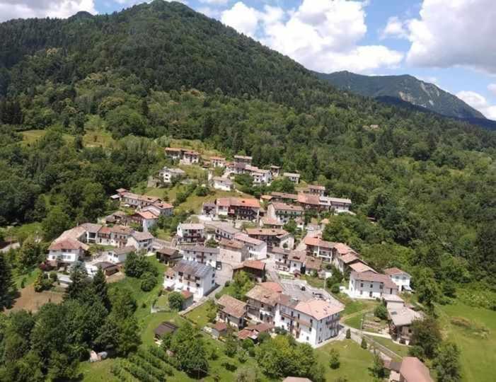 Casa Vacanze Il Bearc Feltrone Exterior foto